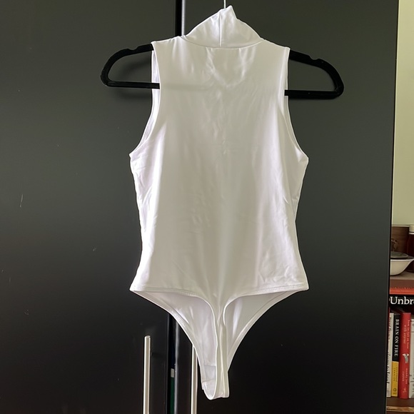 White Smash + Tess Bodysuit - Picture 4 of 4